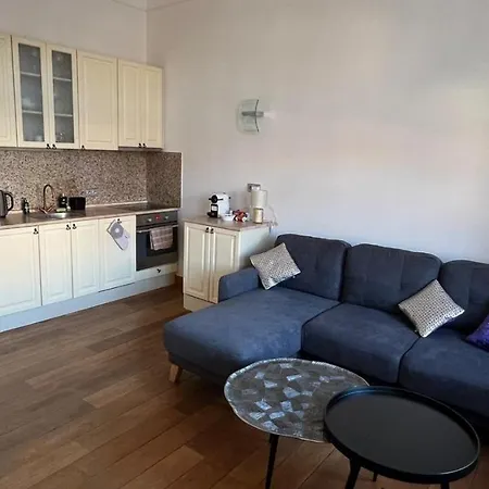 Charles Bridge Apartment *